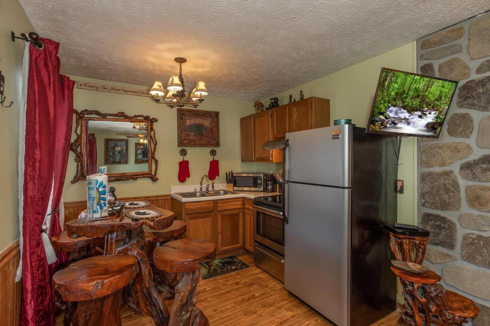 Bear Mountain Hollow-Free Dollywood Ticket- Cozy Cabin With A Hot Tub, Arcade & Deck Close To Town Pigeon Forge Εξωτερικό φωτογραφία